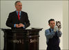 _44299520_gall_auction2.jpg